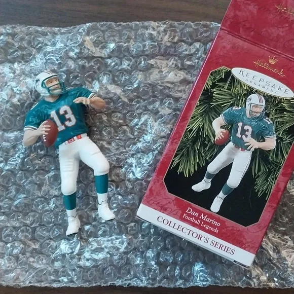 Dan Marino Hallmark Ornament Miami Dolphins - Picture 5 of 5